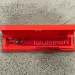 lululemon athletica 🔒 Pinnacle Members Exclusive ♥️ Red Never Lost Keychain